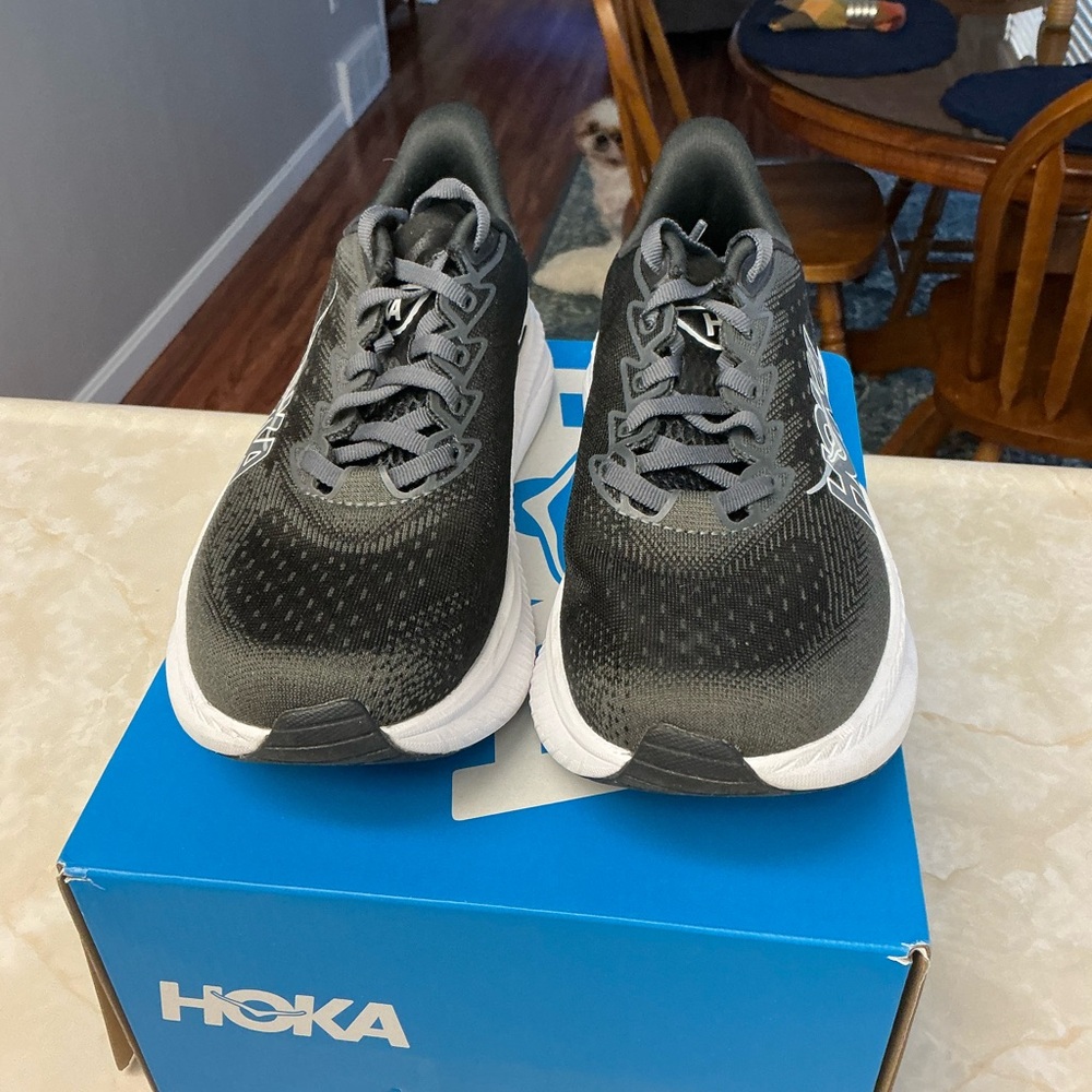 Hoka Mach 6 Ladies size 7